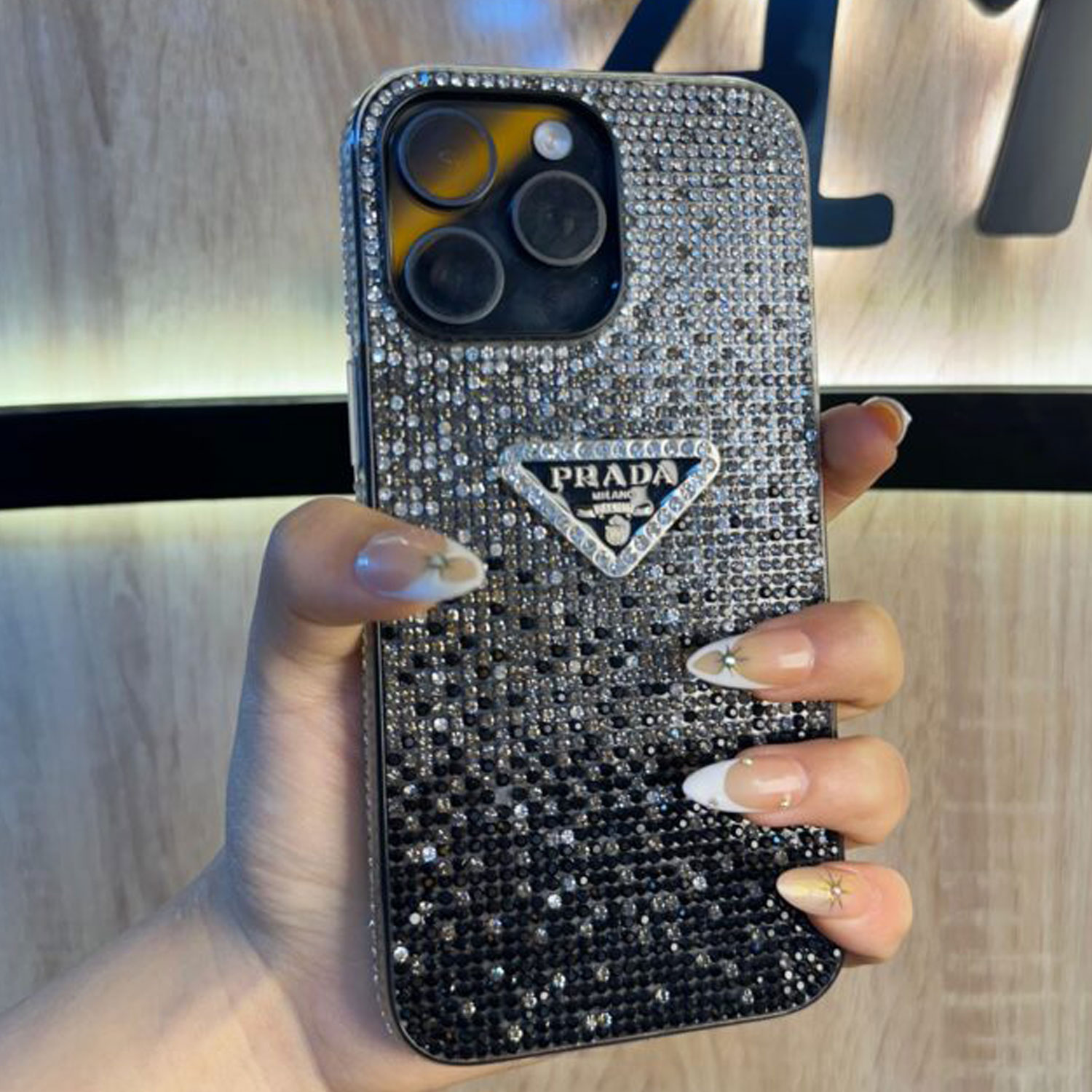 قاب دیاموند پرادا